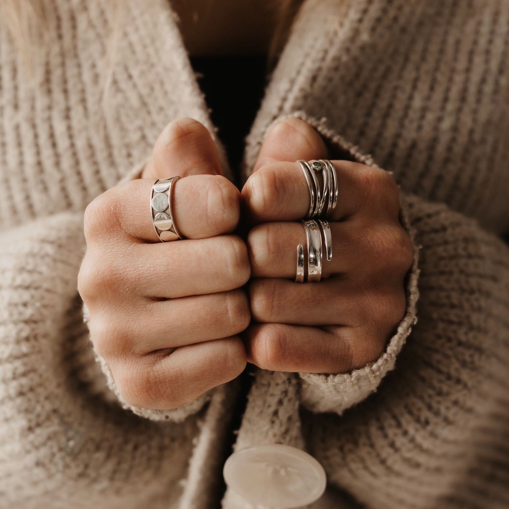 Filigree ring in Silver with Emerald Ring Memara 