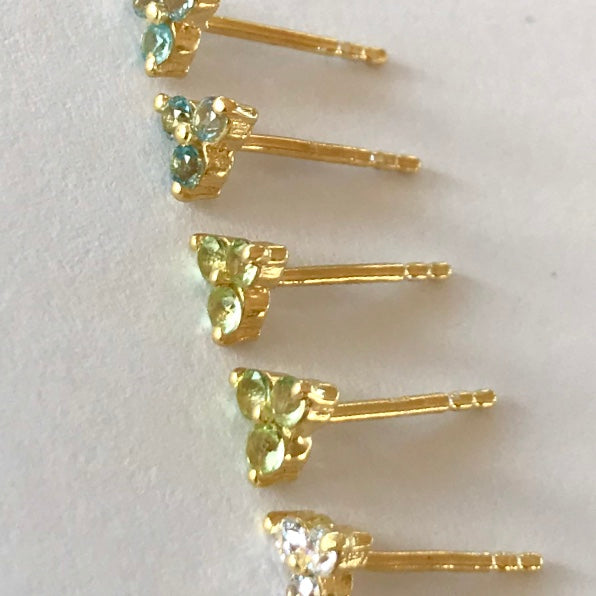 Clover Stud in Gold with Peridot Earring Memara 